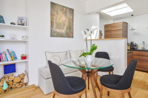 Bright flat with balcony in the heart of the 7th arrondissement of Paris